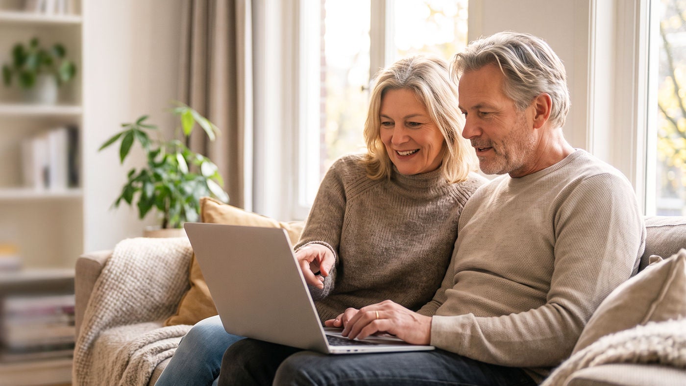  Couple looking at a computer screen